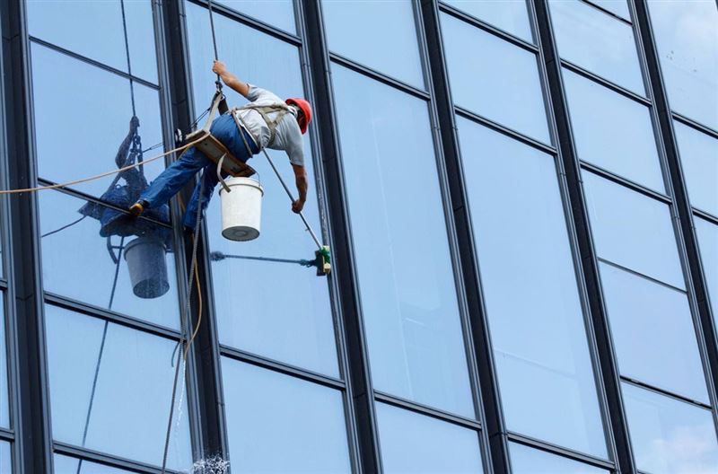 幕墙玻璃清洗,外墙开荒保洁,外墙高空作业,高楼外墙清洗,楼宇外墙清洗，附近清洁公司