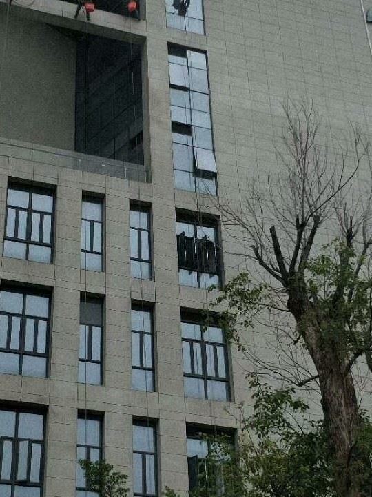 东莞市外墙高空清洗 专业服务的保洁团队