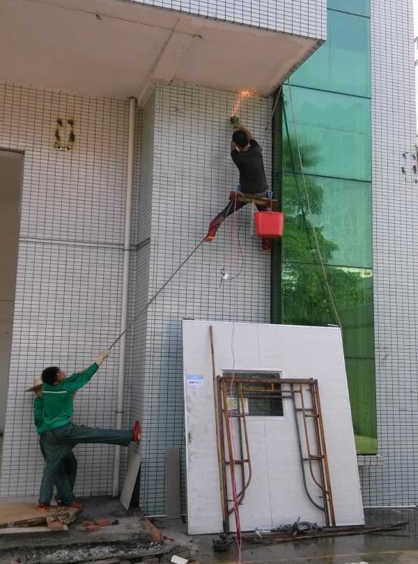 东莞市外墙高空清洗 专业服务的保洁团队