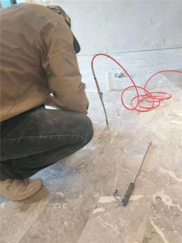 深圳龙华房顶地面瓷砖空鼓修复公司 师傅上门专业瓷砖空鼓起翘维修