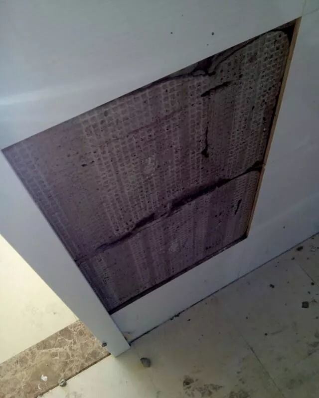 深圳龙华房顶地面瓷砖空鼓修复公司 师傅上门专业瓷砖空鼓起翘维修