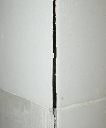 深圳瓷砖翘边鼓包修补 瓷砖空鼓灌注修补