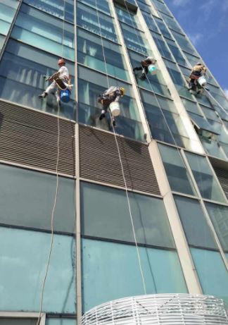 深圳医院外墙清洁 玻璃幕墙清洗保洁 坪山新区外墙清洗