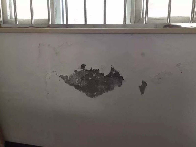 深圳光明新区卫生间防水补漏 屋顶天花板漏水防水补漏 墙面渗水维修