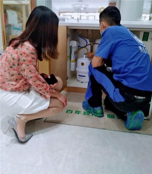 深圳3M净水器换滤芯价格咨询,厨房饮水机专业维修师傅
