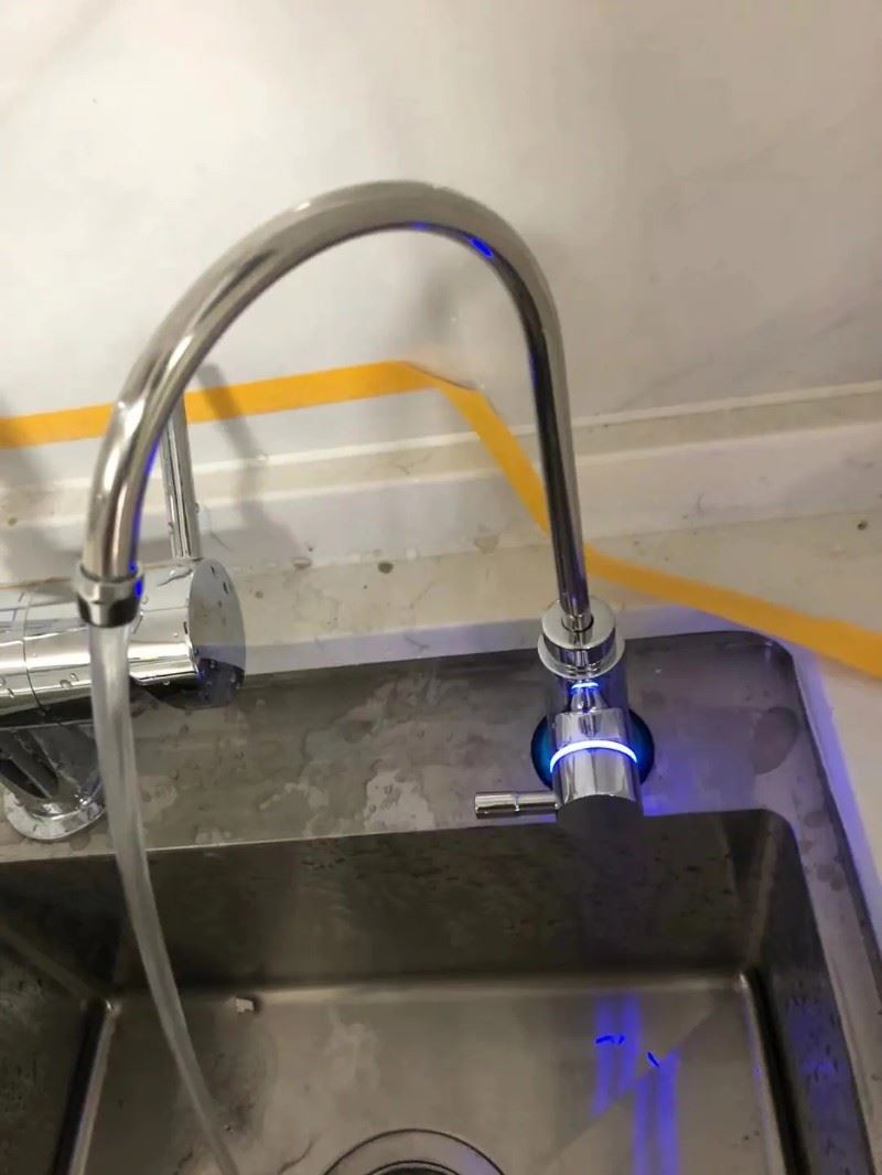 深圳3M净水器换滤芯价格咨询,厨房饮水机专业维修师傅
