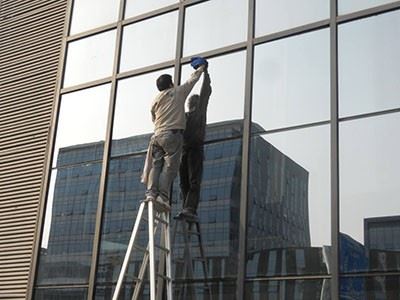 深圳光明新区保洁公司 办公楼保洁 外墙清洗 专业放心服务