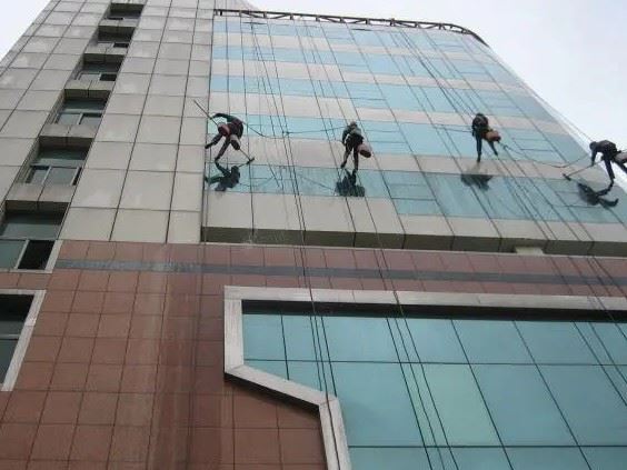 深圳福田外墙清洗 大型外墙清洗 持证上岗 价格合理