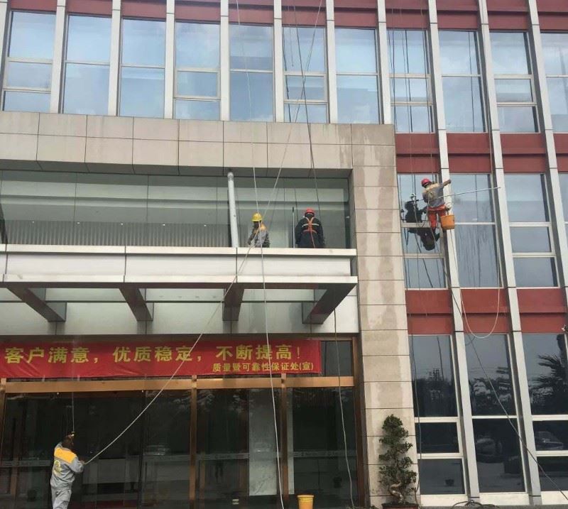 深圳外墙玻璃窗清洗 铝塑板墙面清洗 龙岗外墙清洗