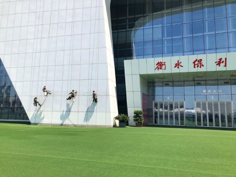 深圳盐田专业外墙清洗 各种高层外墙玻璃清洗电话