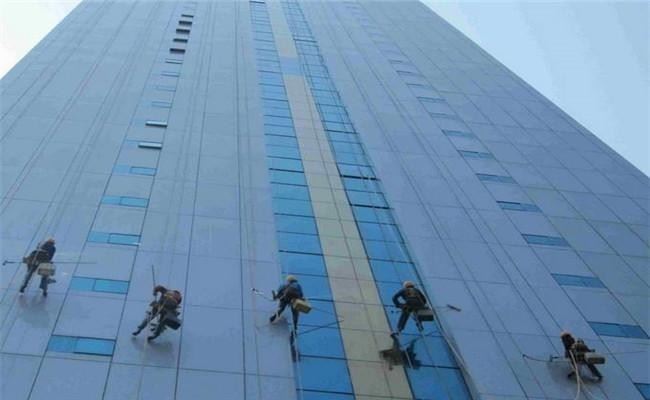 深圳光明新区专业上门高空清洗诚信服务