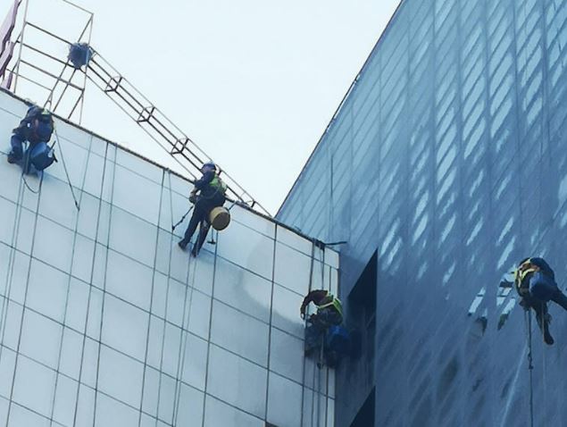 深圳清洗玻璃幕墙 大厦 医院外墙清洁 宝安外墙清洗