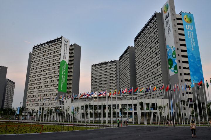 洁服务公司提供开荒保洁、物业保洁、精细保洁、地毯清洗、门头招牌清洗、高空外墙玻璃清洗