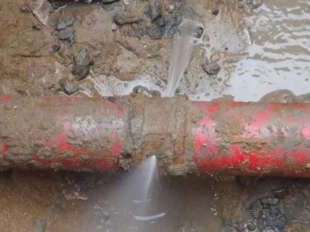 深圳裂缝堵漏上门维修 专业阳台漏雨维修