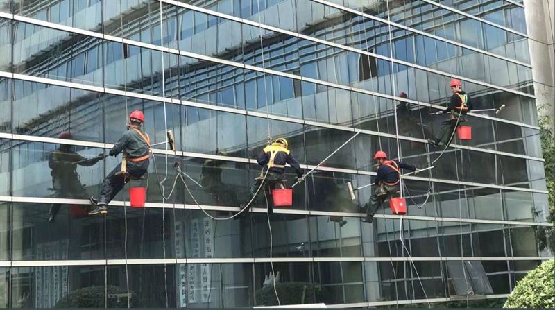 玻璃幕墙清洗