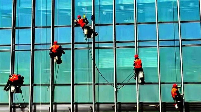 附近专业外墙玻璃清洗公司