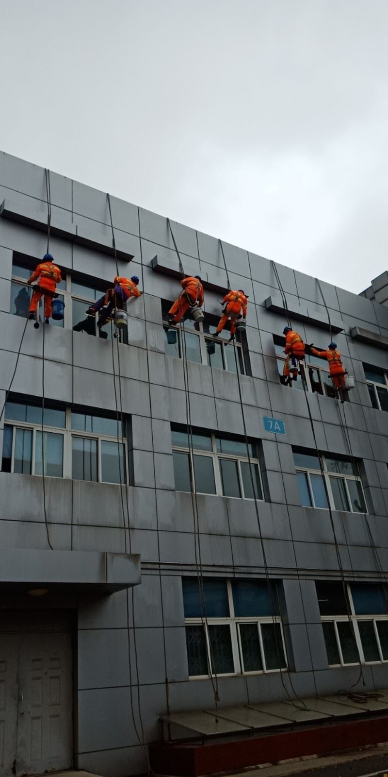 深圳外墙清洗免费上门看现场 报价