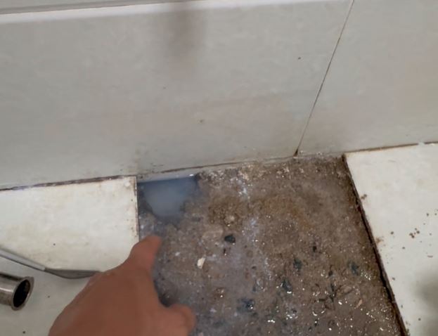 深圳正规防水公司 龙岗楼顶裂缝渗水修补 飘窗阳台渗水补漏