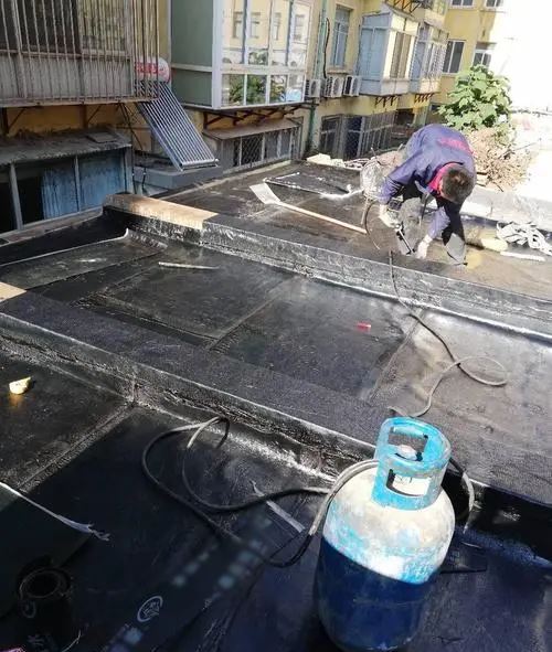 深圳正规防水公司电话 别墅外墙翻新 专业补漏公司