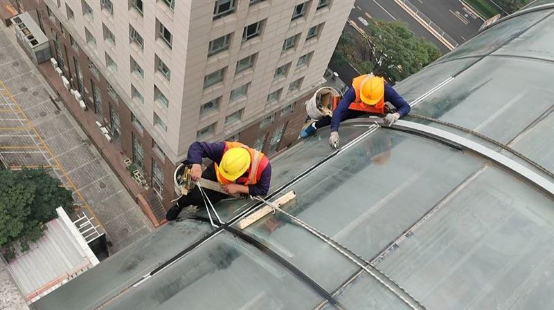 吊绳旧胶翻新技术白皮书:终结外墙打胶野蛮施工乱象